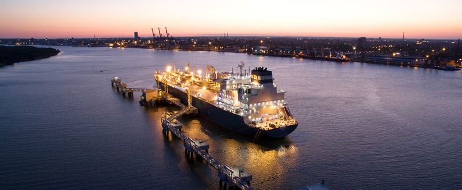 FSRU Independence, Hoegh Evi.jpg