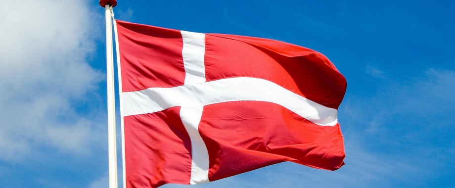 denmark-flag-1393114_1920.jpg