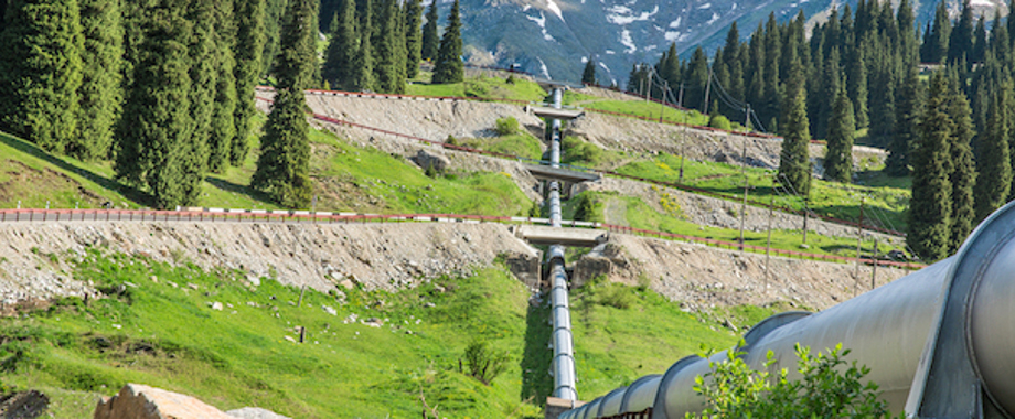 Pipeline-Mountains-Trees 678x250.jpg