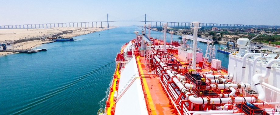 lng suez canal vessel resize.jpg