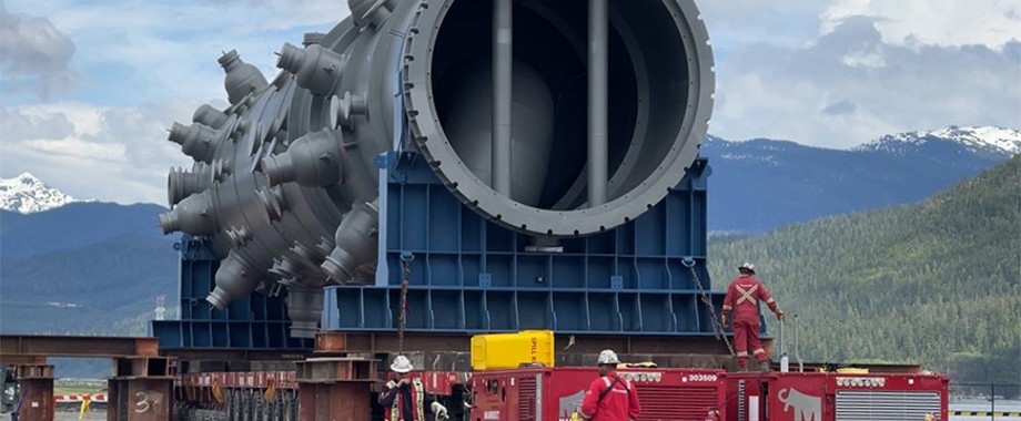 mammoet canada lng.jpg