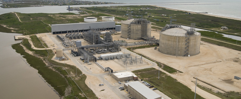 Maintenance Warehouse with Terminal in Background.JPG